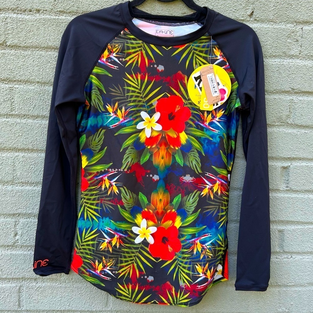 NWT Woman’s Dakine Long Sleeve Rash Guard SPF 50 | Tropical design | Size Medium